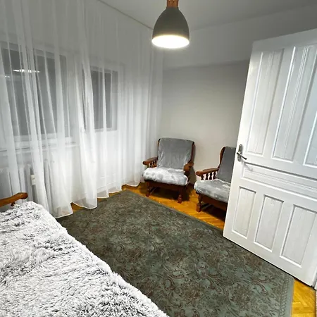 Spacious 3 Bedroom *