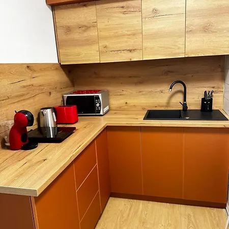 Spacious 3 Bedroom Apartment Craiova