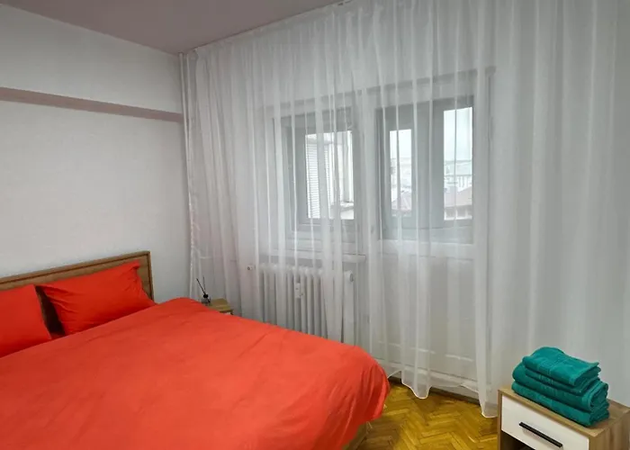Spacious 3 Bedroom Apartamento *